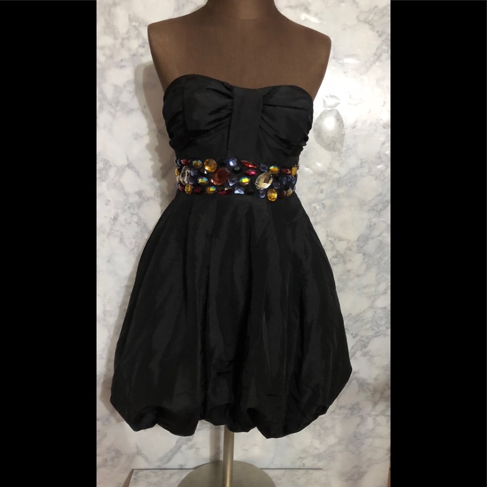 Charlotte Russ Women Size 4 Strapless Bubble Dress